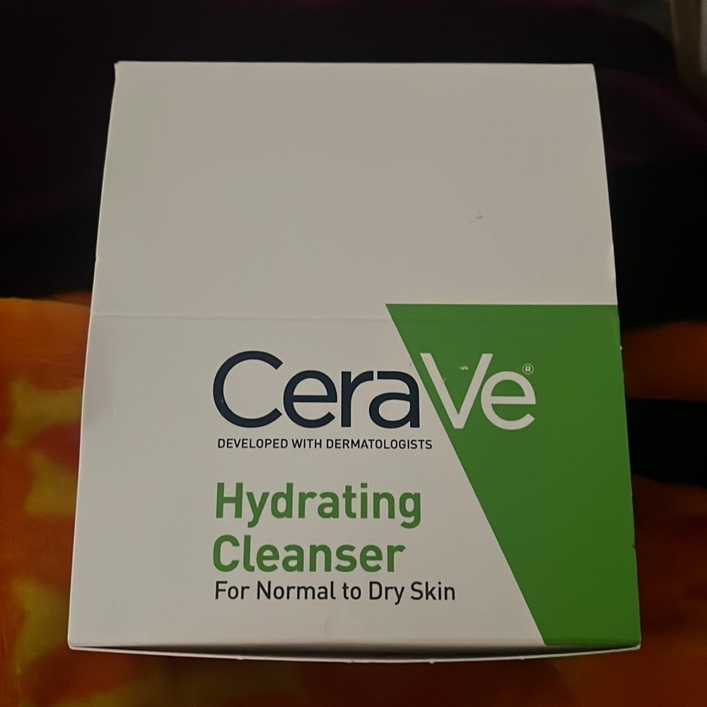 COPY - Cerave hydrating cleanser